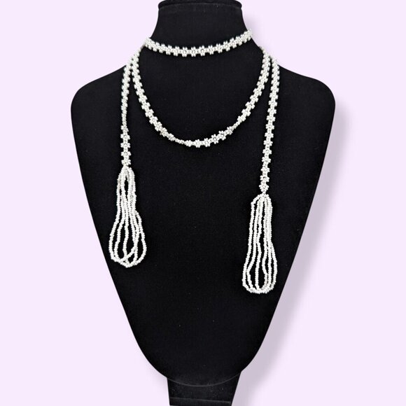 (2/$20) V. White Beaded Daisy Chain Lariat Necklace - Picture 2 of 5